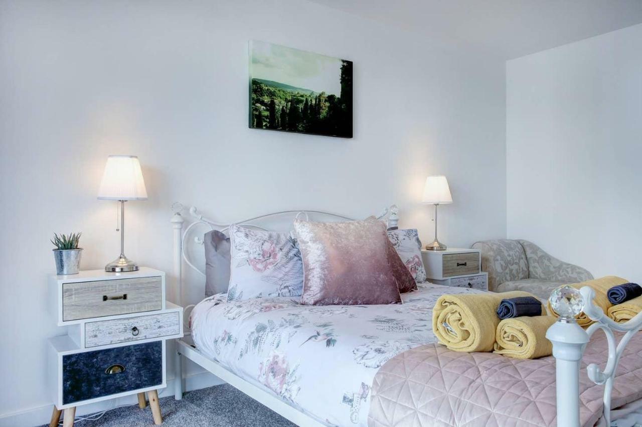 Newly Renovated Riverside Flat W/ Private Balcony Norwich Eksteriør billede